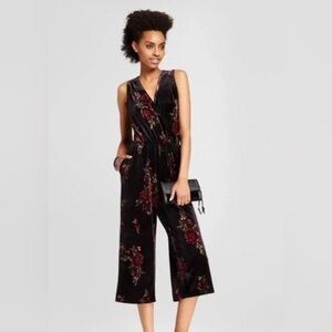 Xhilaration Black Floral Print Sleeveless Velvet Jumpsuit size XXL